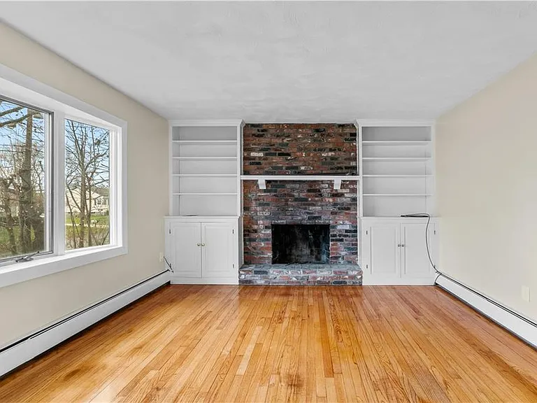 106 Norseman Dr — Photo 3