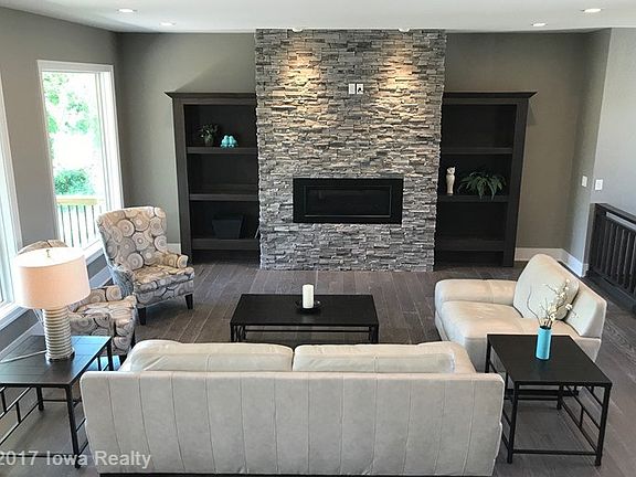 3rd image of 1608 Tanglewood Dr