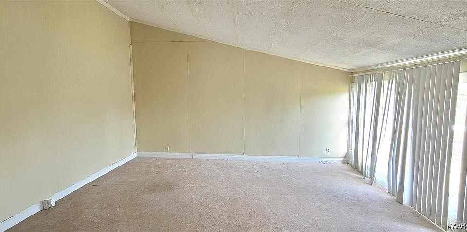 2nd image of 552 Manningham Rd