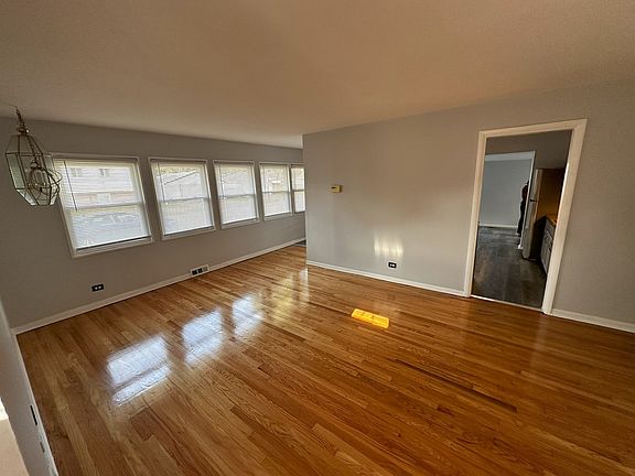 5th image of 15203 Hastings Dr