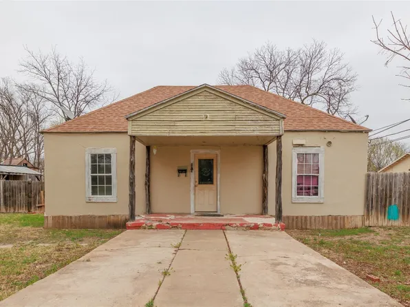 1803 S China St, Brady, TX 76825