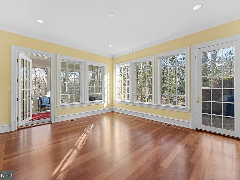 8541 Old Dominion Dr — Photo 22