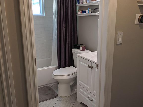 2nd image of 3121 Linwood Ave #1