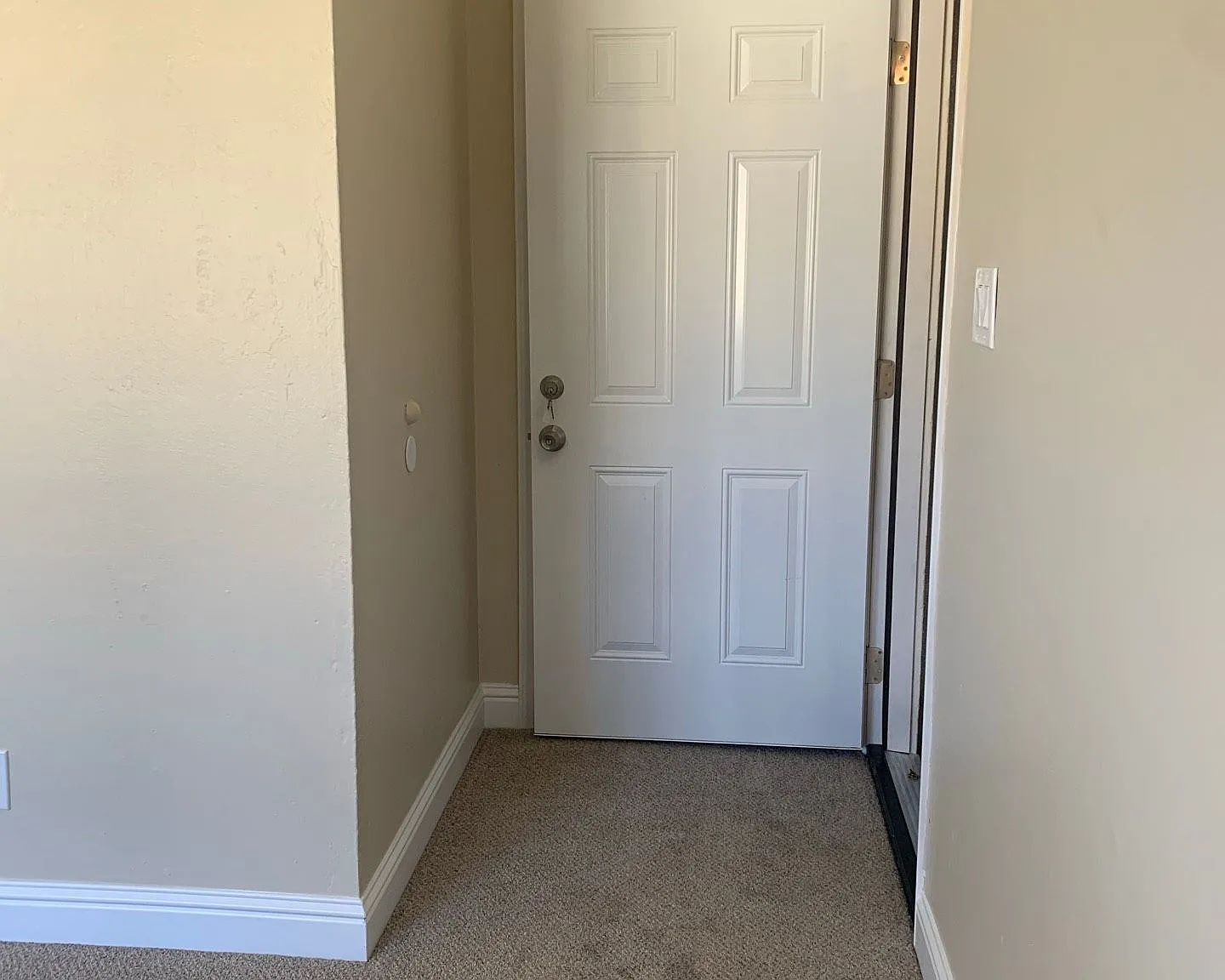 1 bed, 565 sqft, $2,300 — Photo 2