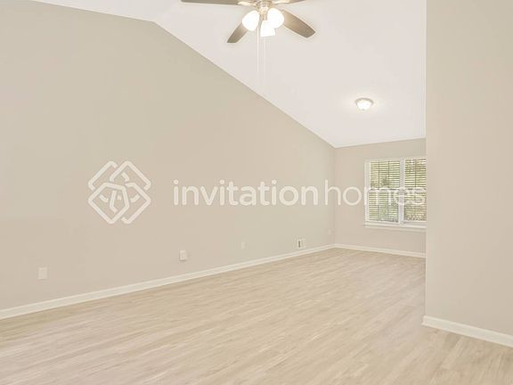 5th image of 1095 Winter Park Ln