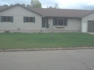 2606 El Rio Dr, Minot, ND 58701