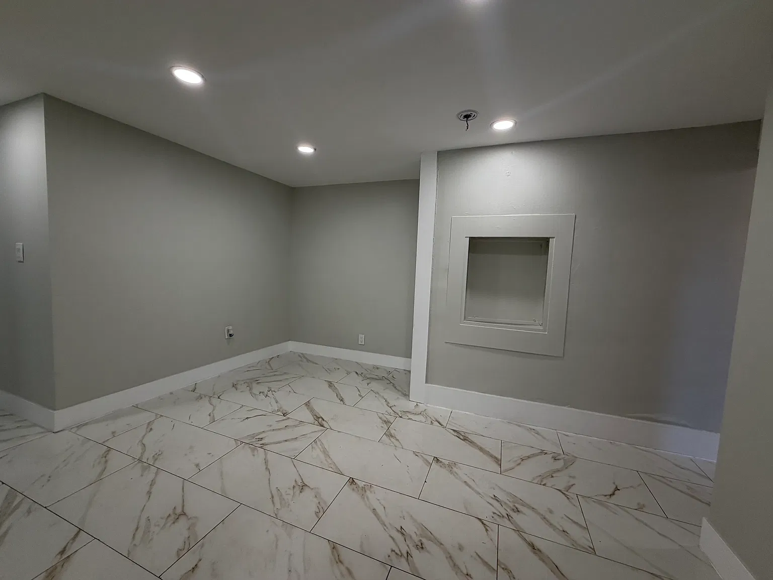 3 bed, 1000 sqft, $2,095 — Photo 1