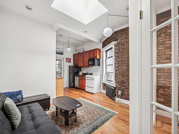 2nd image of 411 W 48th St APT 5RE