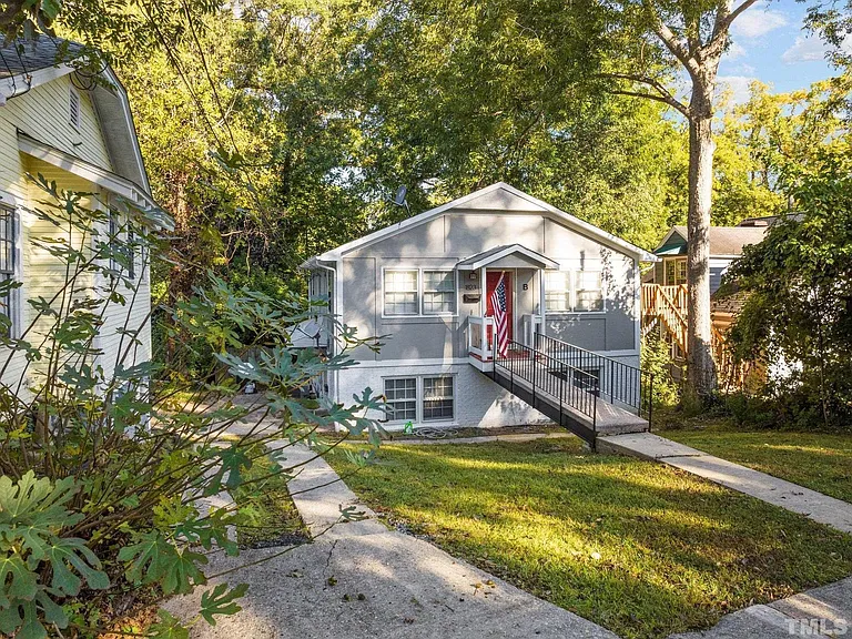 1823 White Oak Rd #B — Photo 13
