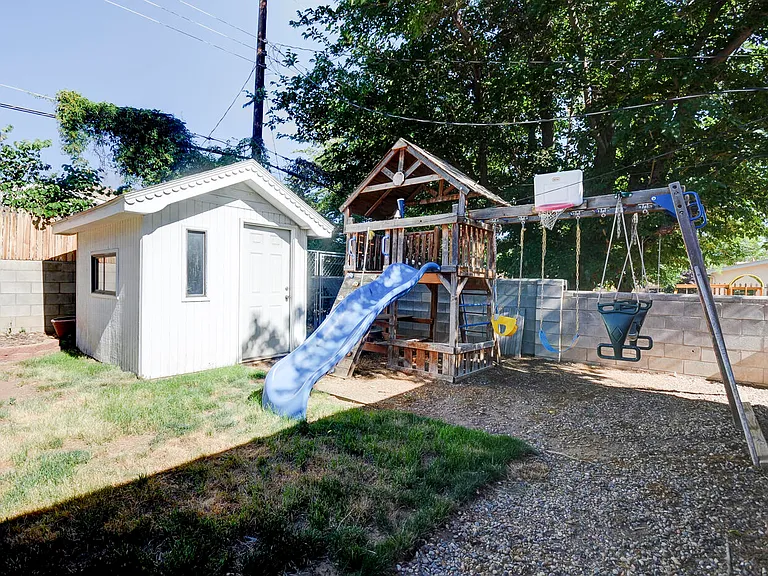1316 Espejo St NE — Photo 32