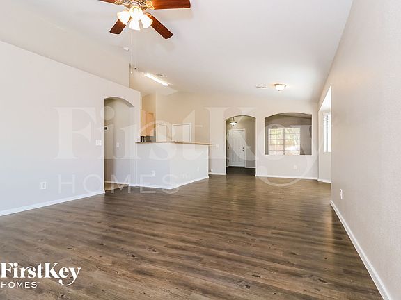 5th image of 11575 W Holly St