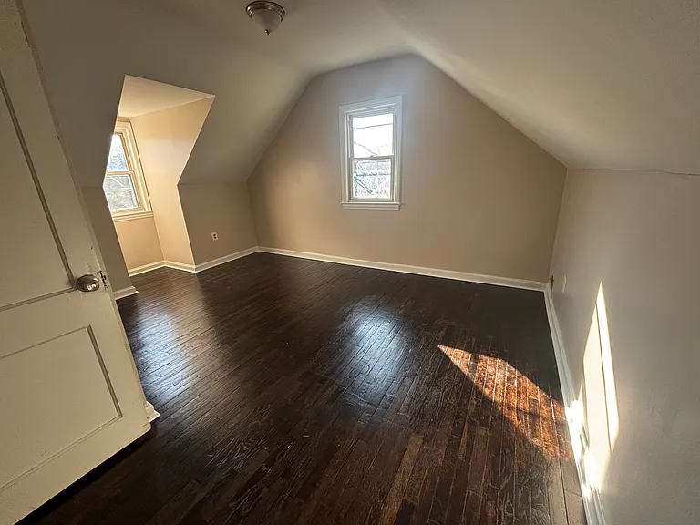 6512 Elmhurst St — Photo 2