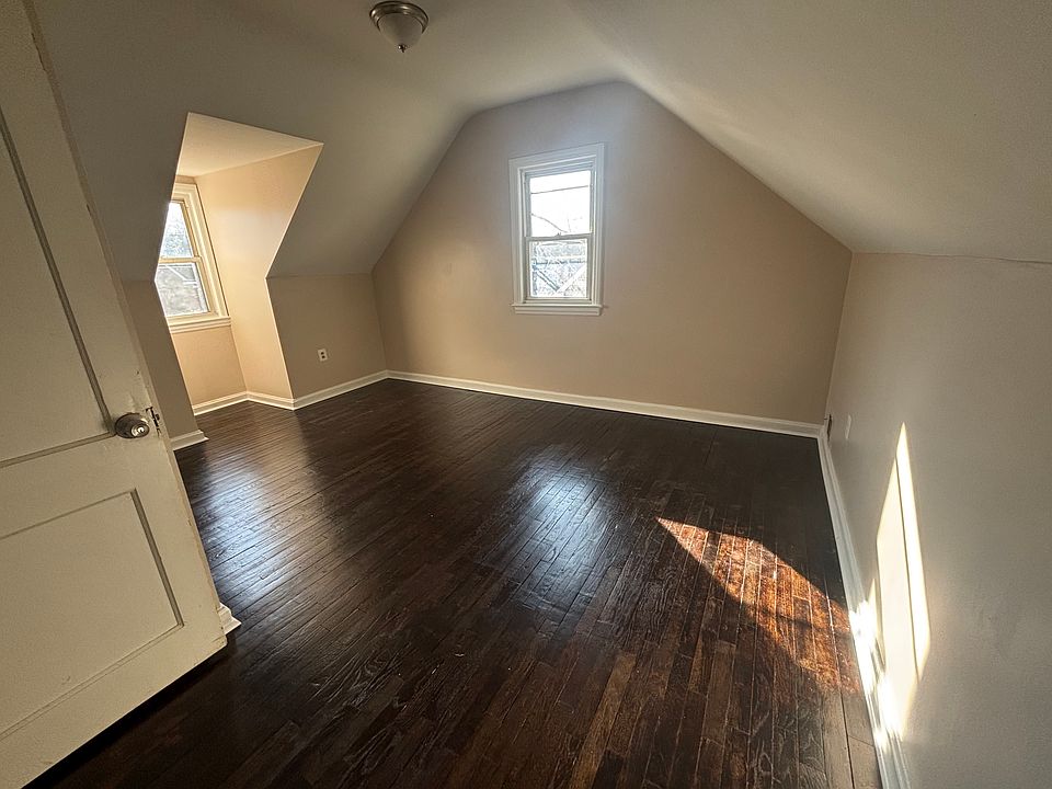 2nd image of 6512 Elmhurst St