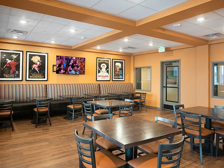 Dilly Dally's Pub