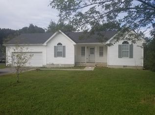 104 Ourtown Ct, Lafayette, TN 37083