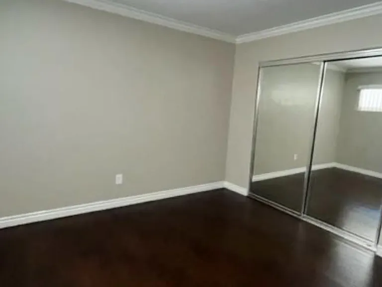25822 Walnut St #1 — Photo 10