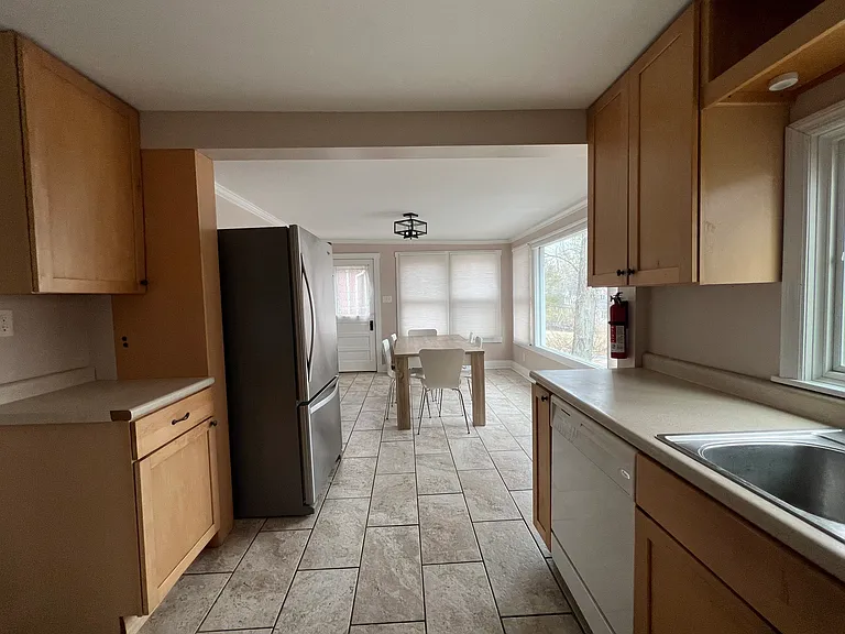 234 E Hamilton Ave — Photo 25