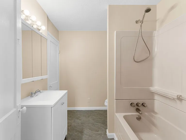510 Devitt Ave #1 — Photo 7