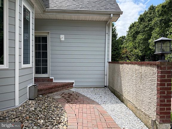 5th image of 116 Ashford Dr