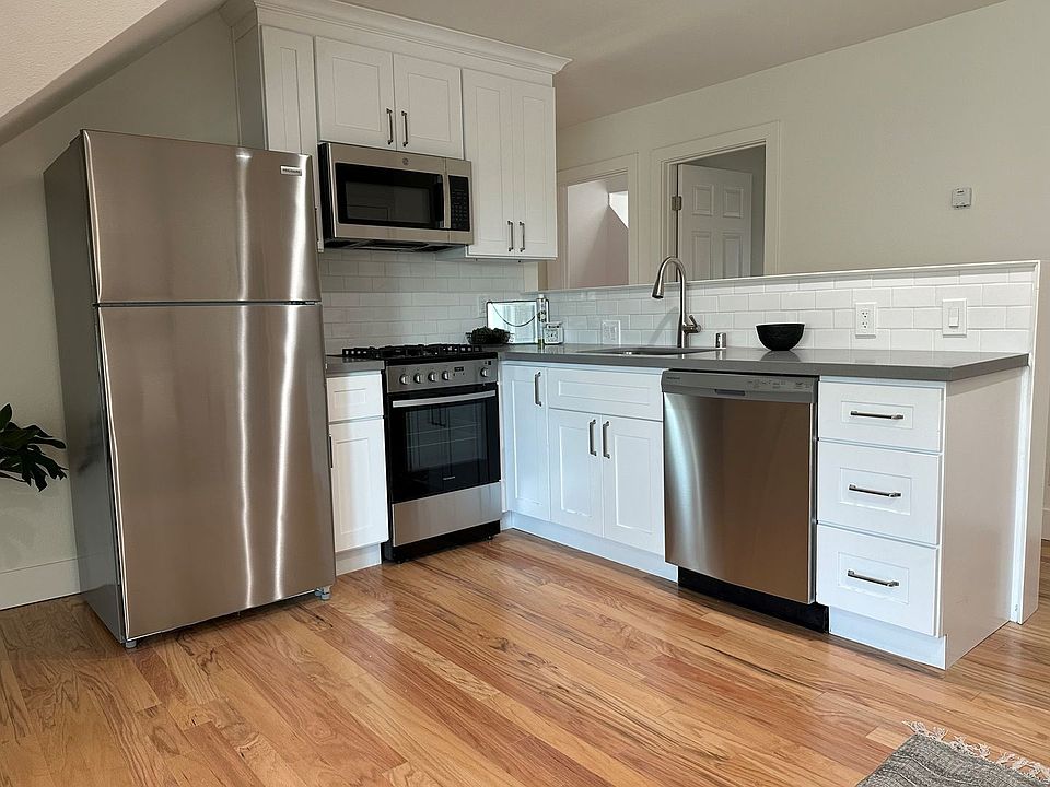 1st image of 2060 San Antonio Ave