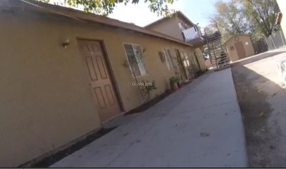 1st image of 1404 Henry Dr