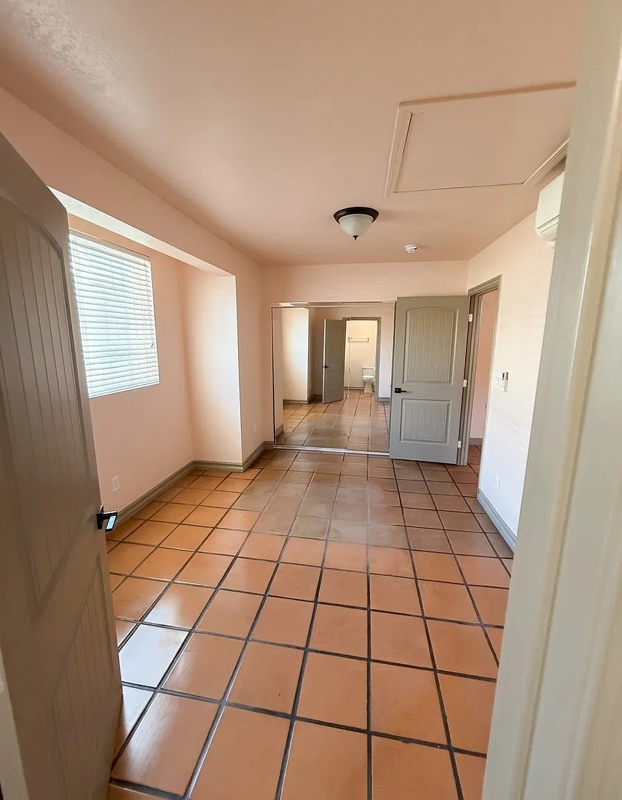 2 bed, 810 sqft, $2,650 — Photo 4