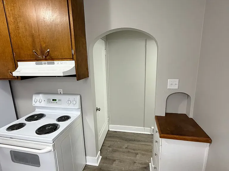 1913 Stirling Ave — Photo 11