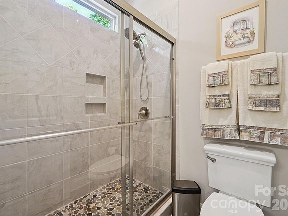 3rd image of 17914 Culross Ln