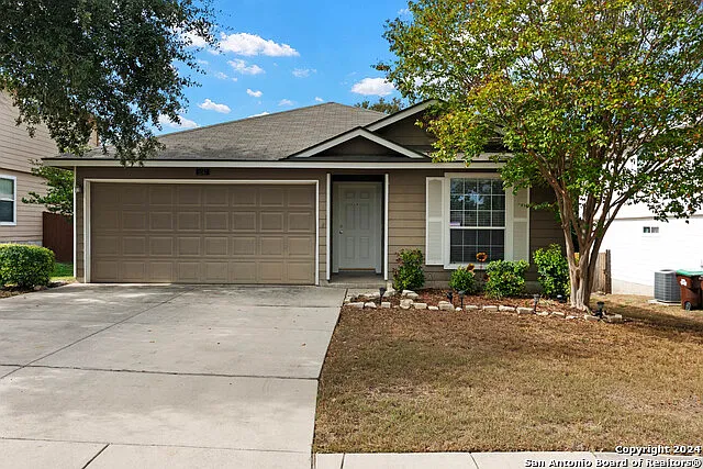 3 bed, 2.0 bath, 1420 sqft, $1,595 — Photo 3
