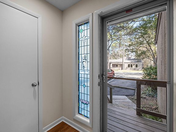 2nd image of 206 Ridge Trl