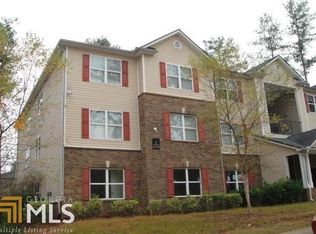1302 Fairington Village Dr, Lithonia, GA