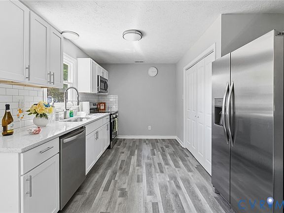 4th image of 6110 Overland Dr
