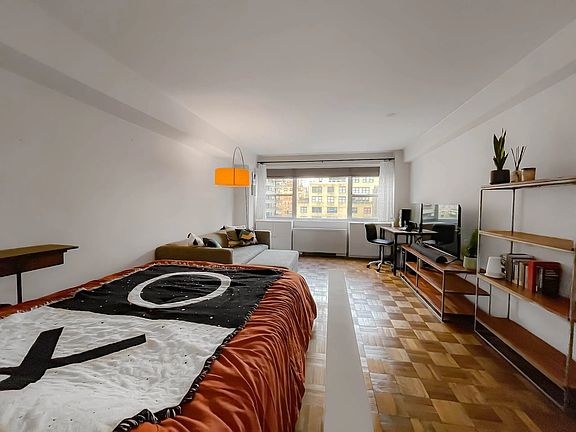 4th image of 321 40th St #11B