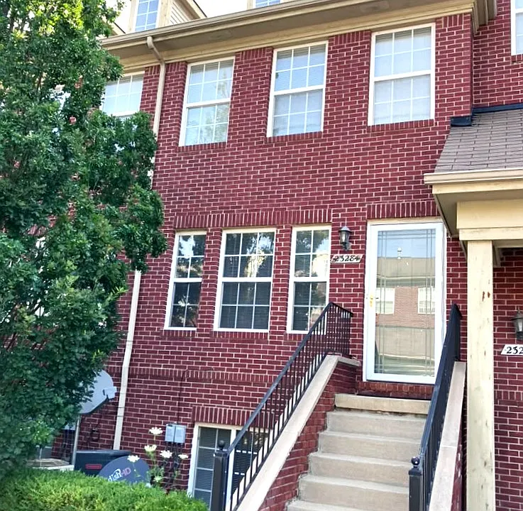 23284 Cornerstone Village Dr #143