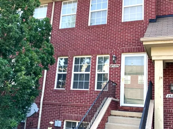 23284 Cornerstone Village Dr, Southfield, MI