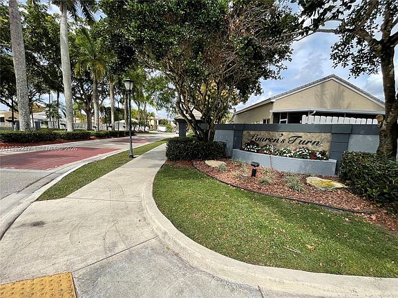 3rd image of 5544 NW 54th Cir