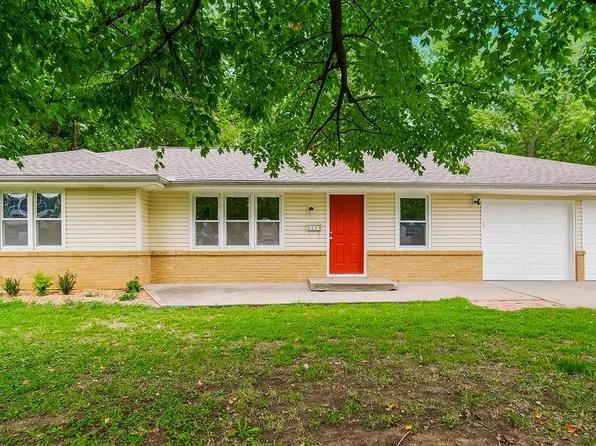 6134 Craig Rd, Overland Park, KS 66202