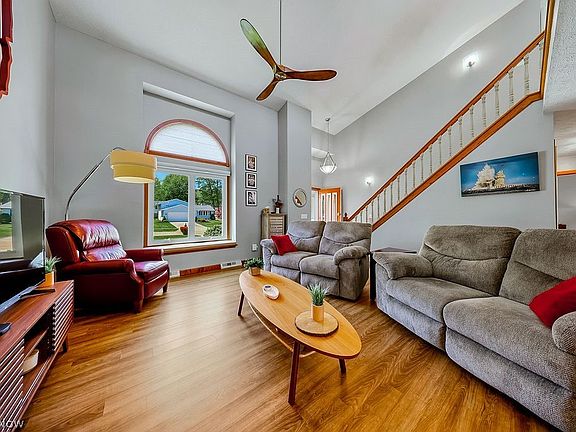 5th image of 5859 Sequoia Ct