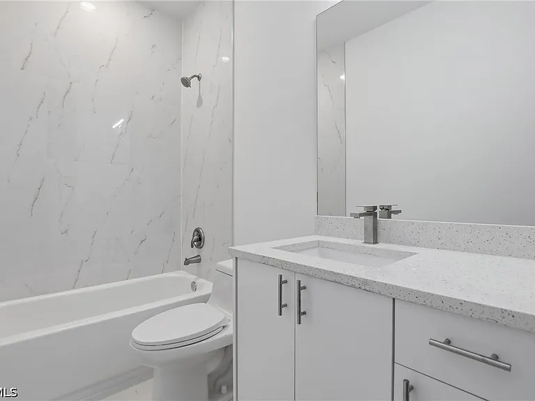 4708 27th St SW — Photo 23