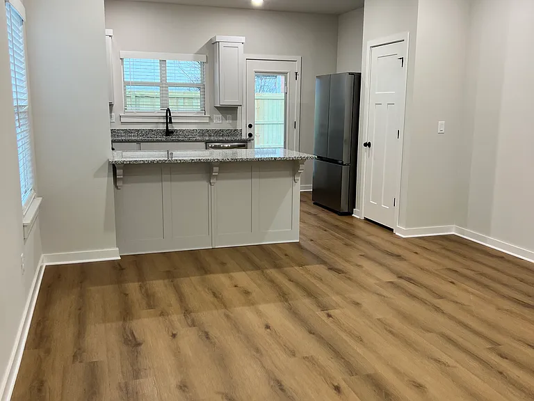 520 Cosmos St — Photo 5
