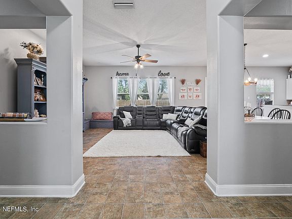 4th image of 1428 HEATHER Court