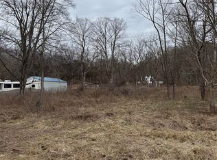 72 N Factory St, Adolphus, KY 42120