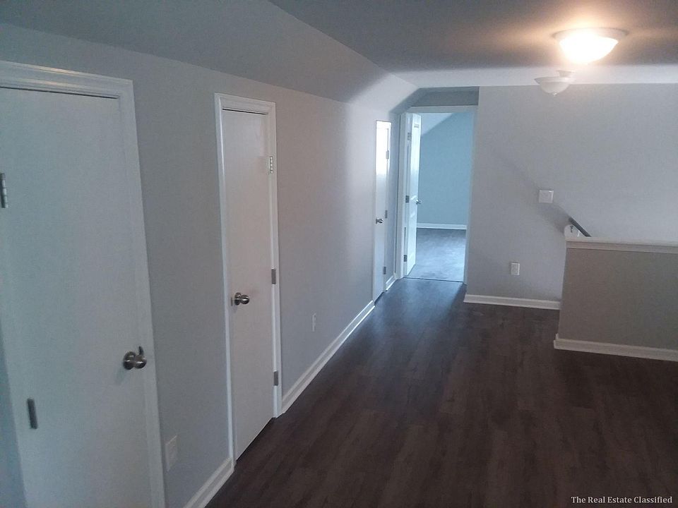 2nd image of 25 Dubois Ave Floor 2