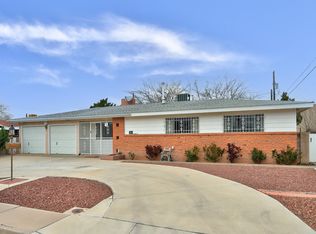 353 Yucca Pl NW, Albuquerque, NM 87105