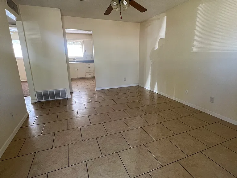 1535 Cleo St — Photo 7