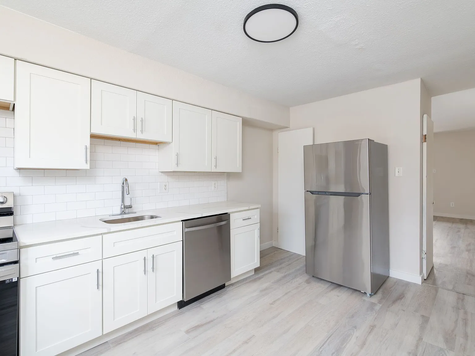 Forest Creek Apartments — Photo 1