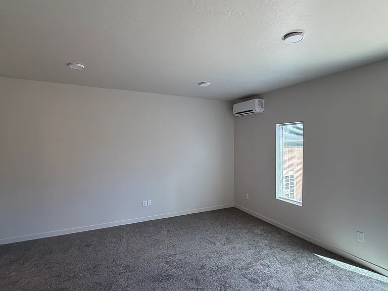 2024 Sunset Dr #5 — Photo 6