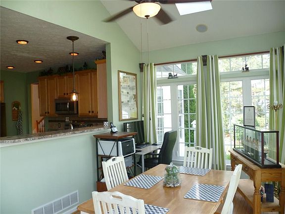 4th image of 623 Morning Glory Dr