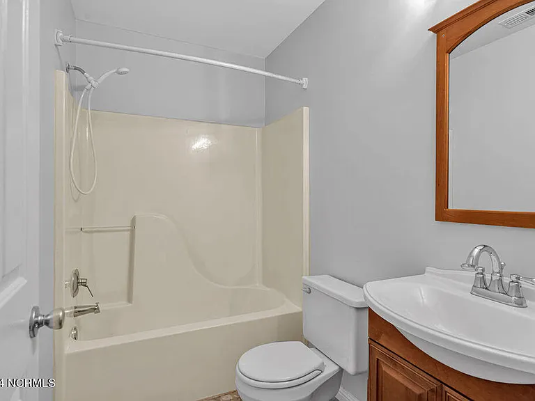 103 Carriage Hills Ct — Photo 21