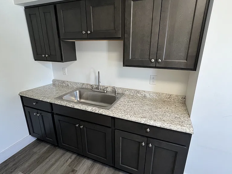 135 N Hamilton Ave #4 — Photo 2